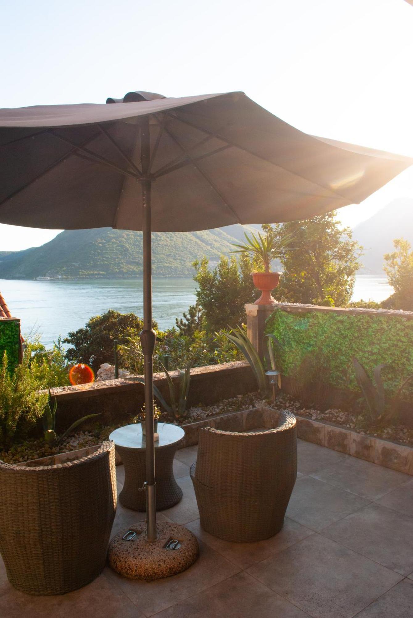 Apartment Mediterraneo Seagull Perast Exterior foto